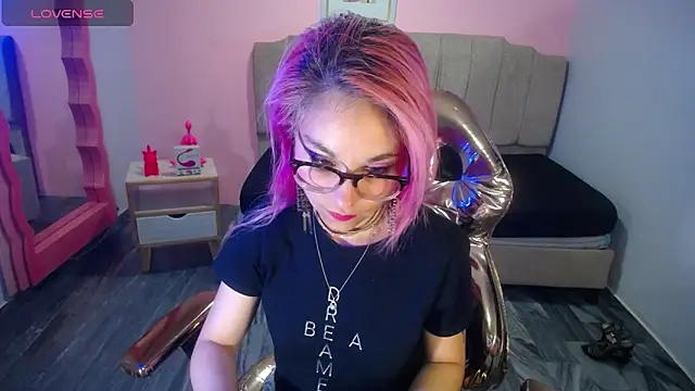 abril ch  online show from November 6, 10:49 am