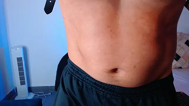 estebandelouis online show from February 11, 11:04 am