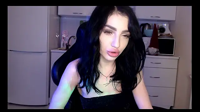 Snapshot of NancyLovee_ chatting on December 7, 11:23 pm NancyLovee  online show from December 7, 11:23 pm