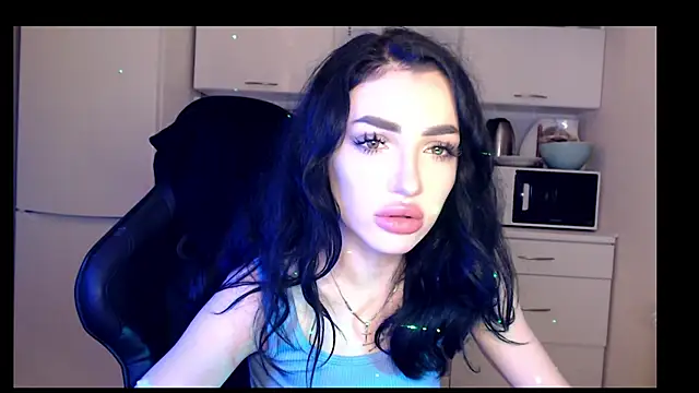Snapshot of NancyLovee_ chatting on December 9, 10:20 pm NancyLovee  online show from December 9, 10:20 pm
