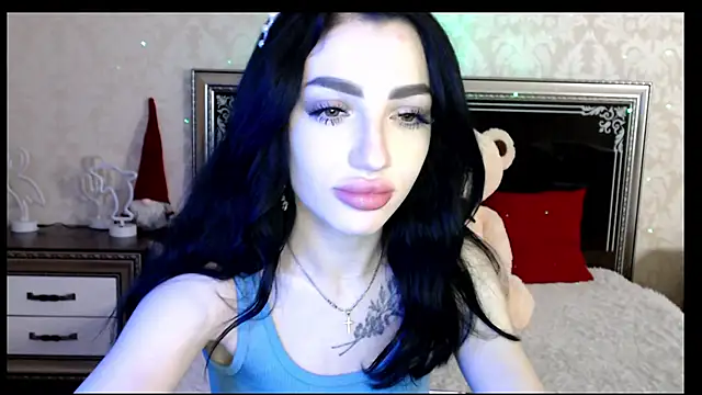 Snapshot of NancyLovee_ chatting on January 4, 6:09 pm NancyLovee  online show from January 4, 6:09 pm