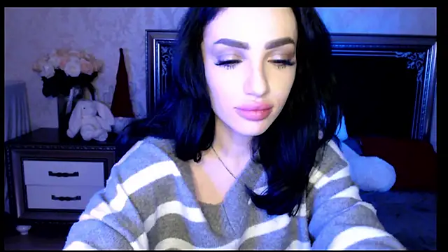 Snapshot of NancyLovee_ chatting on January 11, 11:24 pm NancyLovee  online show from January 11, 11:24 pm
