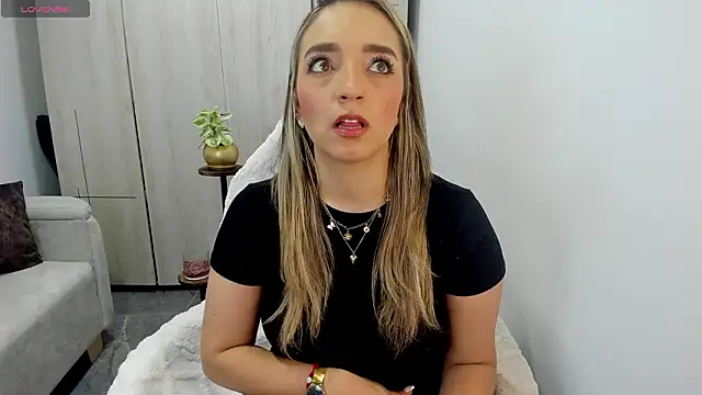 Snapshot of Katapinter chatting on February 3, 3:04 am Katapinter online show from February 3, 3:04 am