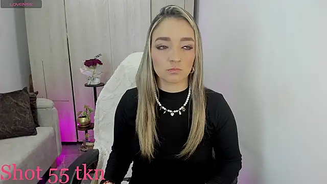 Snapshot of Katapinter chatting on February 21, 9:49 pm Katapinter online show from February 21, 9:49 pm