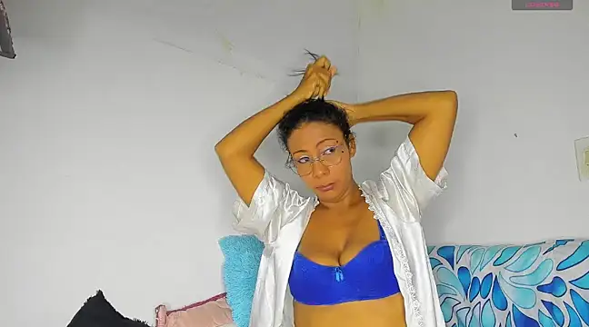 Snapshot of Nenita_Hot_ chatting on March 14, 3:48 am Nenita Hot  online show from March 14, 3:48 am