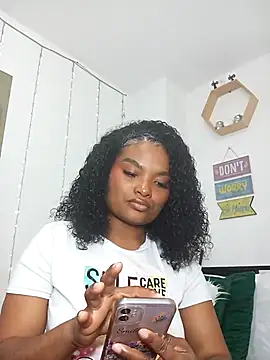 gianna smith online show from October 16, 7:48 pm