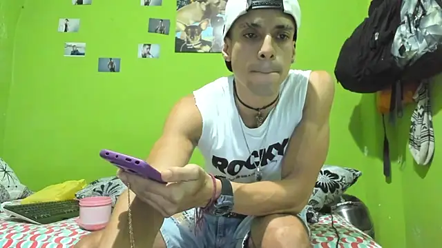 Snapshot of MikeRose94 chatting on June 6, 6:45 pm MikeRose94 online show from June 6, 6:45 pm