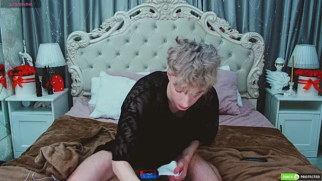 TrevorBenson online show from November 9, 9:35 pm