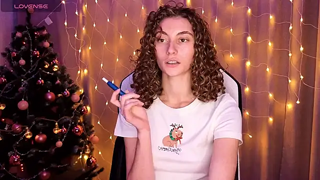 lady curls online show from December 12, 10:42 pm