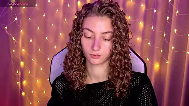 lady curls online show from January 8, 10:48 pm