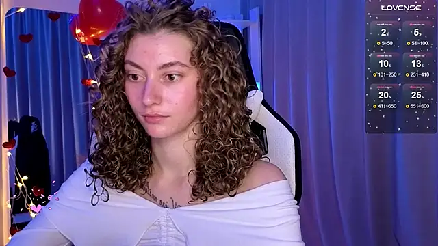 lady curls online show from February 17, 11:31 pm