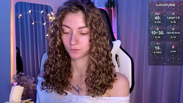 lady curls online show from March 6, 12:43 am