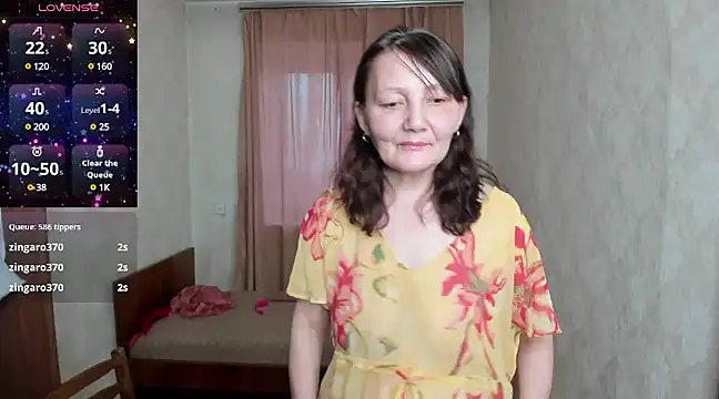 Snapshot of elis_gabbi chatting on March 7, 10:13 am elis gabbi online show from March 7, 10:13 am