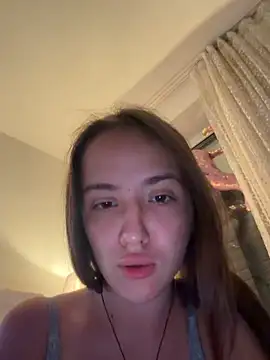 Snapshot of EmilyWi_ chatting on May 25, 9:10 pm EmilyWi online show from May 25, 9:10 pm