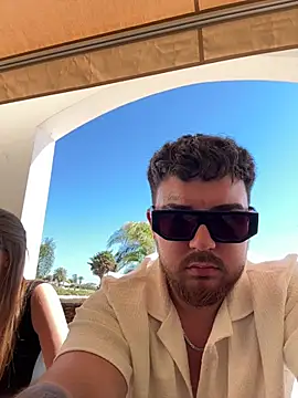 MrAndMrsSavage online show from April 12, 1:05 pm