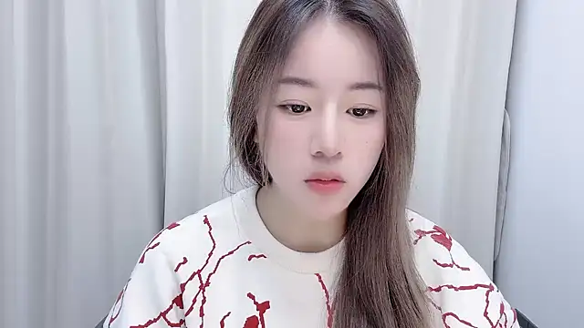 chloe-01 online show from December 16, 12:16 pm