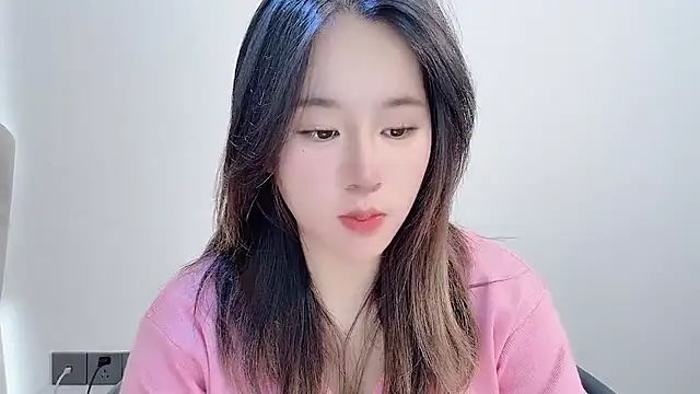 chloe-01 online show from December 2, 3:34 am