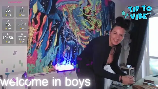 tattoomilf86 online show from December 5, 3:06 pm