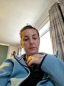 tattoomilf86 online show from January 29, 2:21 pm