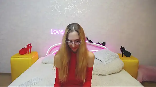 KlaryBrait online show from March 4, 4:20 pm