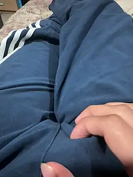 Snapshot of sonug0912 chatting on December 15, 10:47 pm sonug0912 online show from December 15, 10:47 pm