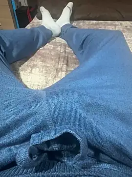 Snapshot of sonug0912 chatting on January 1, 9:20 pm sonug0912 online show from January 1, 9:20 pm