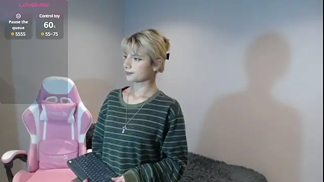 HiScarlett online show from January 28, 9:41 am