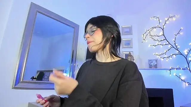 NattashaHotson online show from December 13, 8:09 am