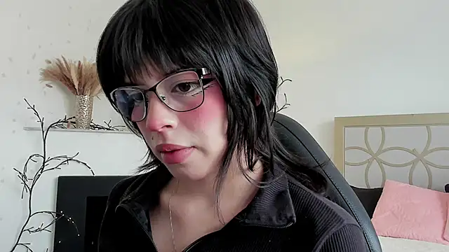 NattashaHotson online show from February 2, 3:17 pm