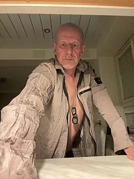 malematureisbest online show from January 9, 7:59 pm