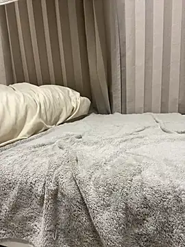 mochi mo chi  online show from November 25, 3:34 pm