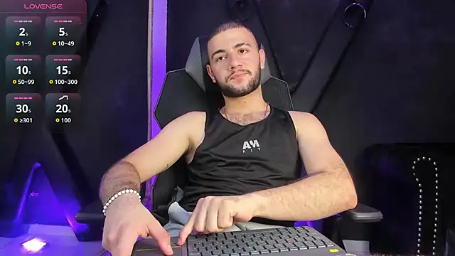 MaximusDick1  online show from October 3, 3:25 am