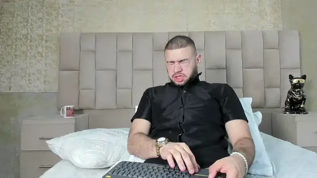 MaximusDick1  online show from October 11, 3:28 am