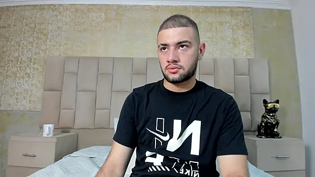 MaximusDick1  online show from October 12, 3:49 am