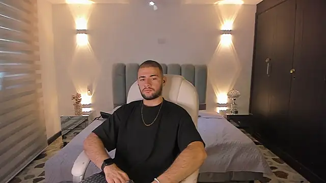 Snapshot of MaximusDick1_ chatting on March 2, 11:50 am MaximusDick1 online show from March 2, 11:50 am