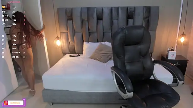 Snapshot of Lorena_Vieira_ chatting on March 10, 8:12 pm Lorena Vieira  online show from March 10, 8:12 pm