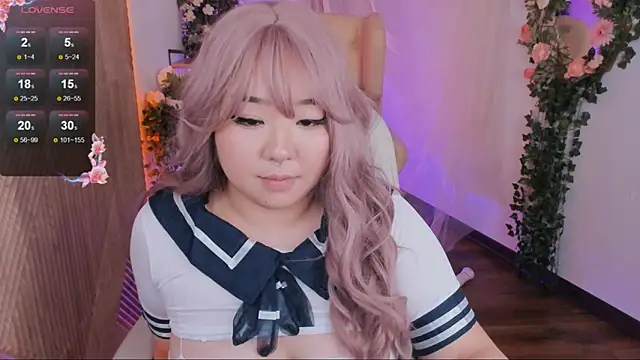 Snapshot of mei_honey_ chatting on December 15, 4:59 pm mei honey  online show from December 15, 4:59 pm