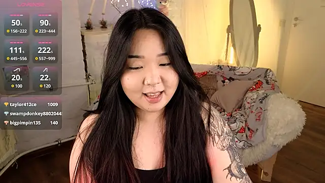 Snapshot of mei_honey_ chatting on December 31, 8:37 am mei honey  online show from December 31, 8:37 am