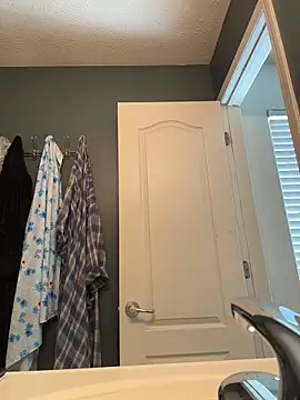 Ectorius online show from February 18, 3:41 pm