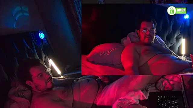 Snapshot of bearcloudcomputa chatting on December 8, 3:43 am bearcloudcomputa online show from December 8, 3:43 am