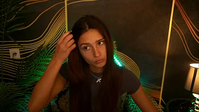 ValeryRoyale online show from March 18, 2:15 pm