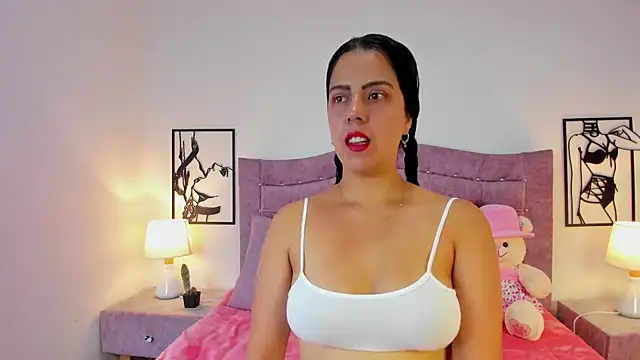 LunaSmitt online show from September 25, 12:20 pm