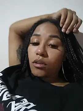 Snapshot of devi_black13_ chatting on July 3, 11:33 pm devi black13 online show from July 3, 11:33 pm