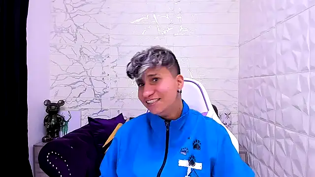 Im Milan Rs online show from February 15, 3:20 am