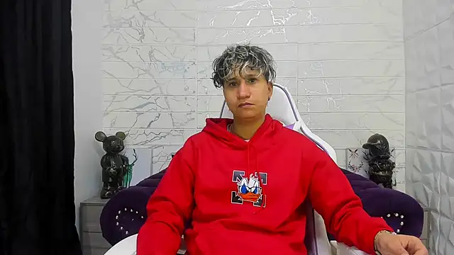 Im Milan Rs online show from February 17, 12:43 am