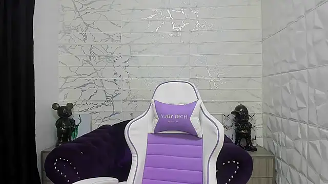 Im Milan Rs online show from February 18, 12:15 am