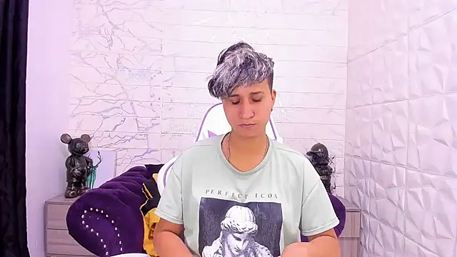 Im Milan Rs online show from February 19, 3:17 am