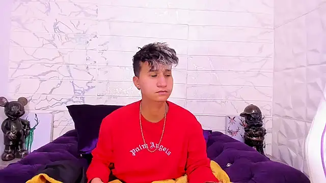 Im Milan Rs online show from February 19, 6:44 am