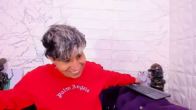 Im Milan Rs online show from February 19, 9:50 am