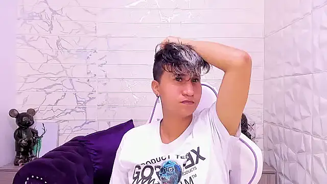 Im Milan Rs online show from February 20, 3:12 am